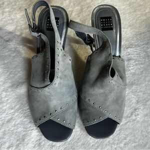 White House Black Market Grey Peep Toe Slingback Silver Stud 4” Heels Size 7.5